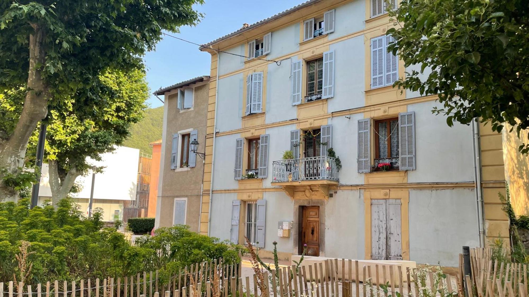 T3 63m2 - L'atypique Et Son Jardin De 350m2 Au Coeur De Digne-les-Bains